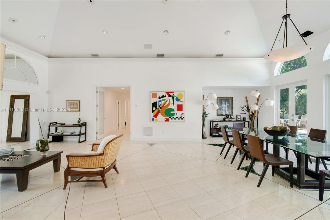 Recently Rented: $19,500 (5 beds, 4 baths, 3006 Square Feet)