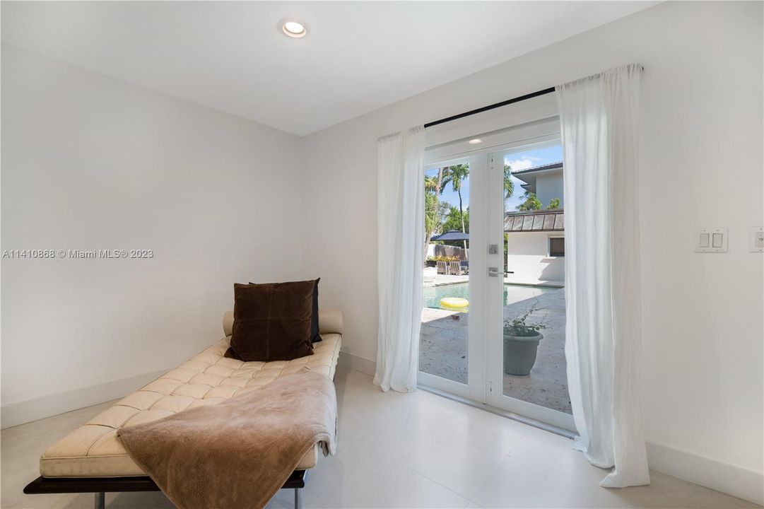 Recently Rented: $19,500 (5 beds, 4 baths, 3006 Square Feet)