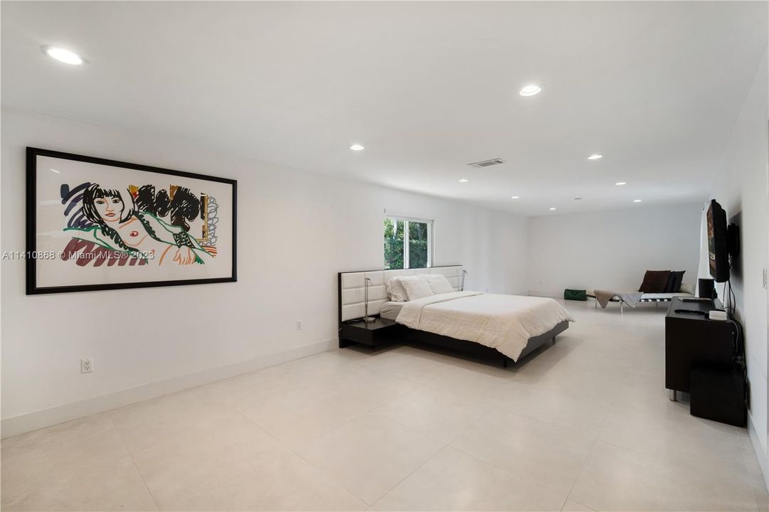 Recently Rented: $19,500 (5 beds, 4 baths, 3006 Square Feet)