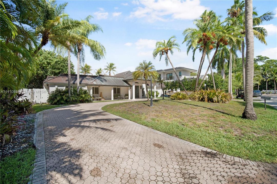 Recently Rented: $19,500 (5 beds, 4 baths, 3006 Square Feet)