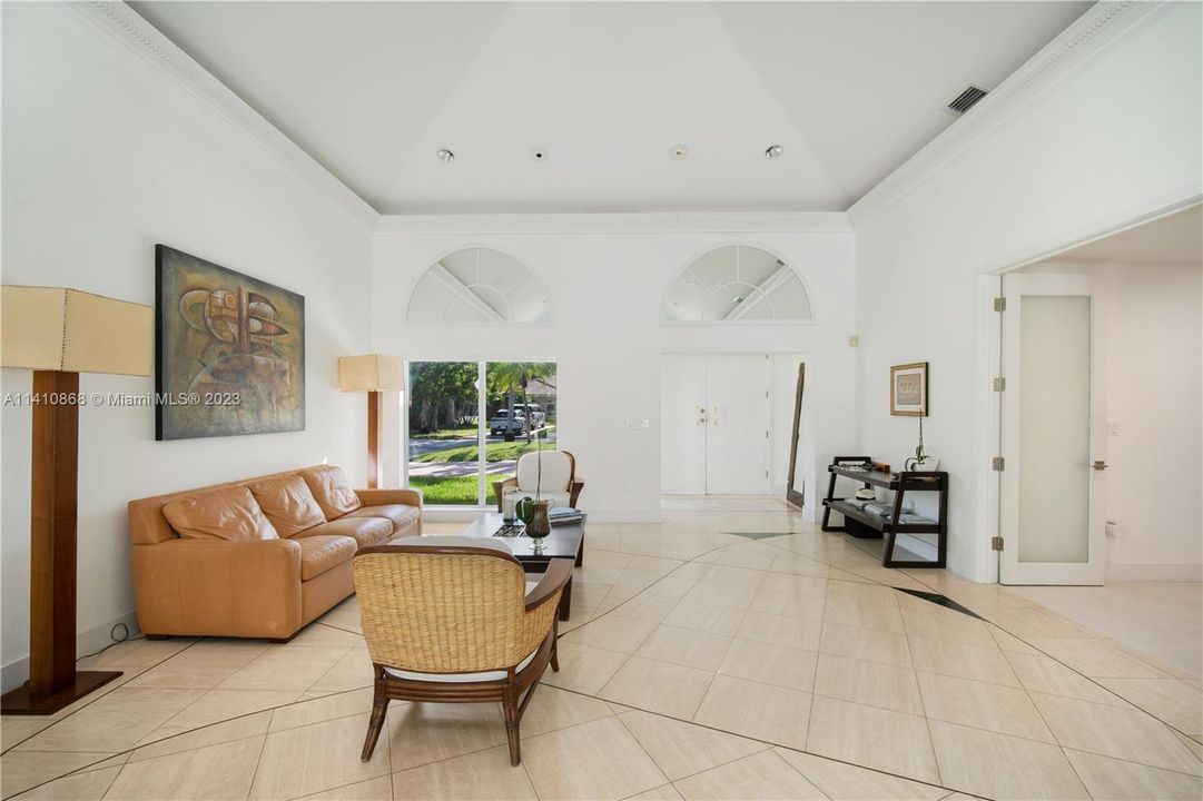 Recently Rented: $19,500 (5 beds, 4 baths, 3006 Square Feet)