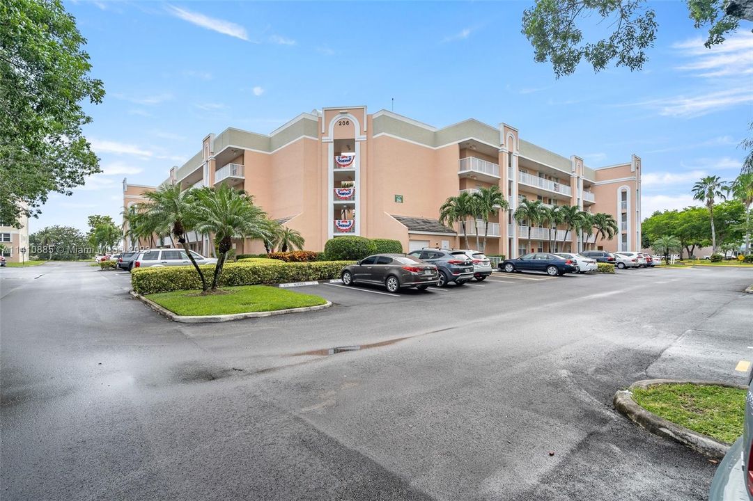 Recently Sold: $190,000 (2 beds, 2 baths, 950 Square Feet)