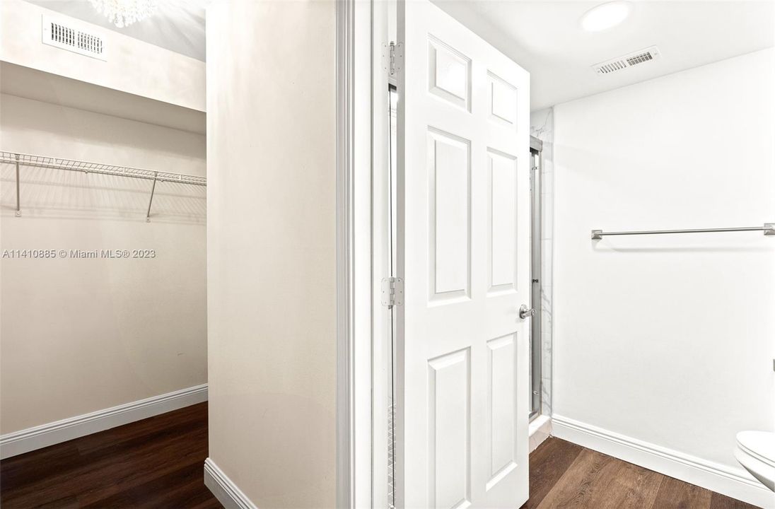 Recently Sold: $190,000 (2 beds, 2 baths, 950 Square Feet)