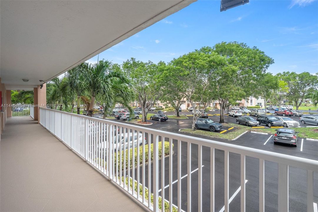 Recently Sold: $190,000 (2 beds, 2 baths, 950 Square Feet)