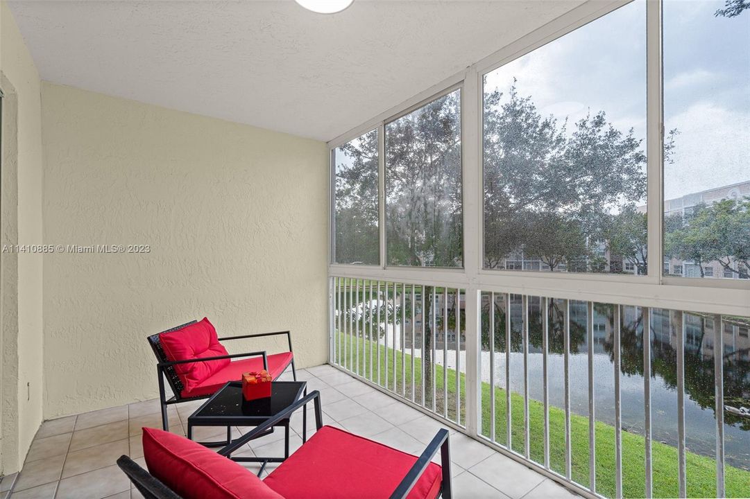 Recently Sold: $190,000 (2 beds, 2 baths, 950 Square Feet)