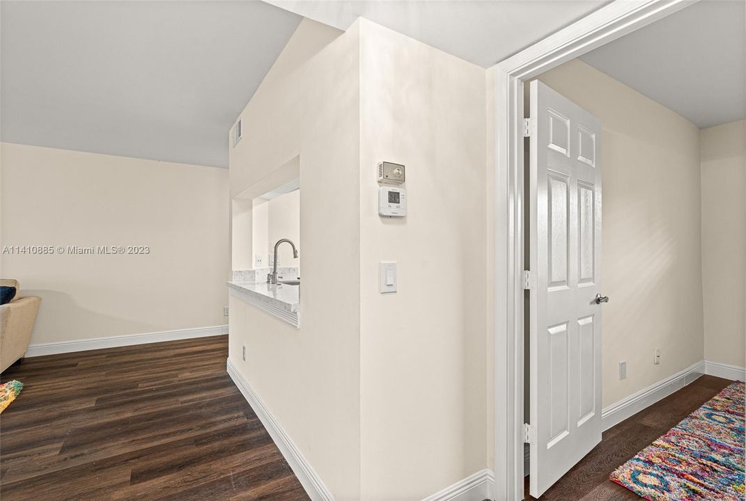 Recently Sold: $190,000 (2 beds, 2 baths, 950 Square Feet)