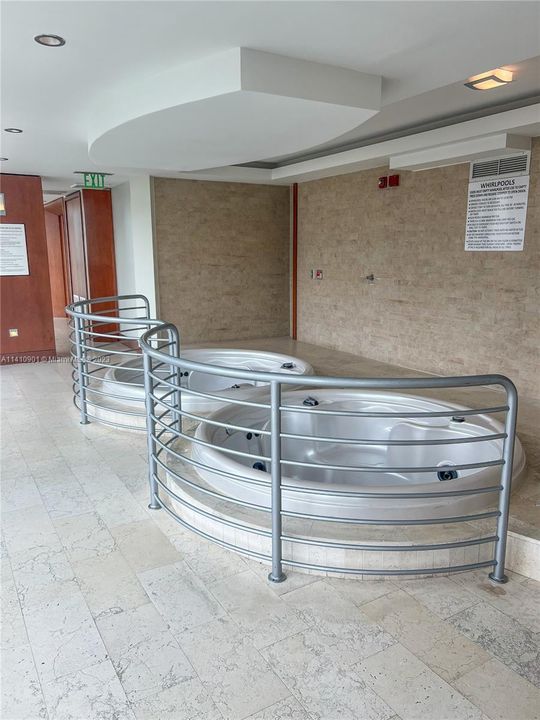 Recently Rented: $5,000 (3 beds, 2 baths, 1419 Square Feet)