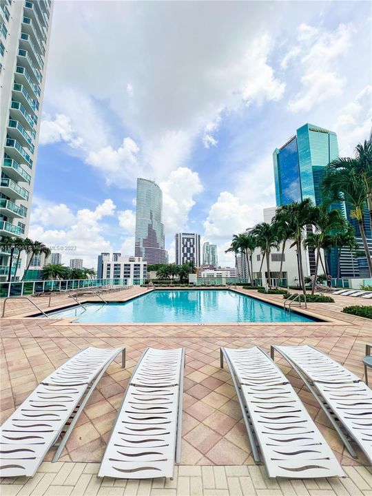 Recently Rented: $5,000 (3 beds, 2 baths, 1419 Square Feet)