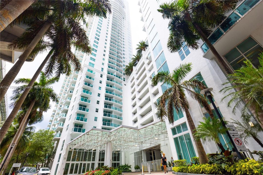 Recently Rented: $5,000 (3 beds, 2 baths, 1419 Square Feet)