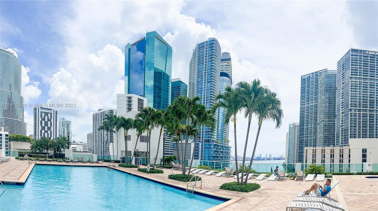 Recently Rented: $5,000 (3 beds, 2 baths, 1419 Square Feet)