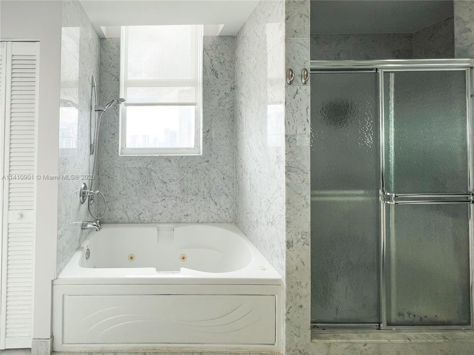 Recently Rented: $5,000 (3 beds, 2 baths, 1419 Square Feet)