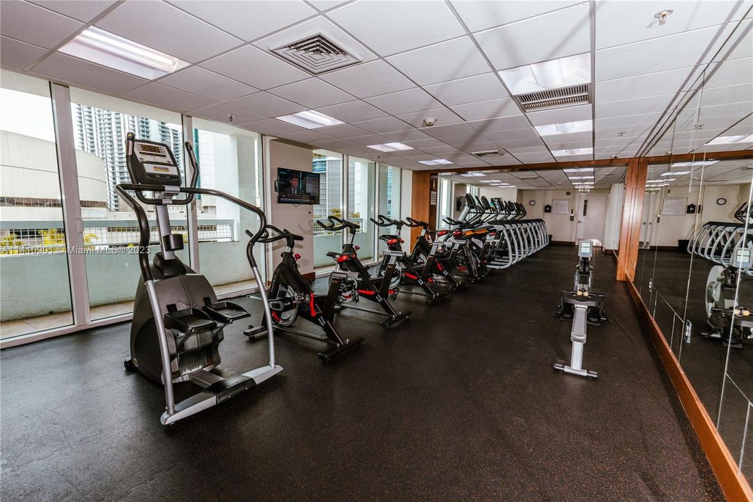 Recently Rented: $5,000 (3 beds, 2 baths, 1419 Square Feet)