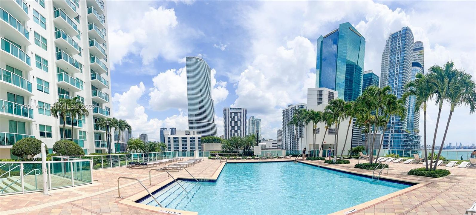 Recently Rented: $5,000 (3 beds, 2 baths, 1419 Square Feet)