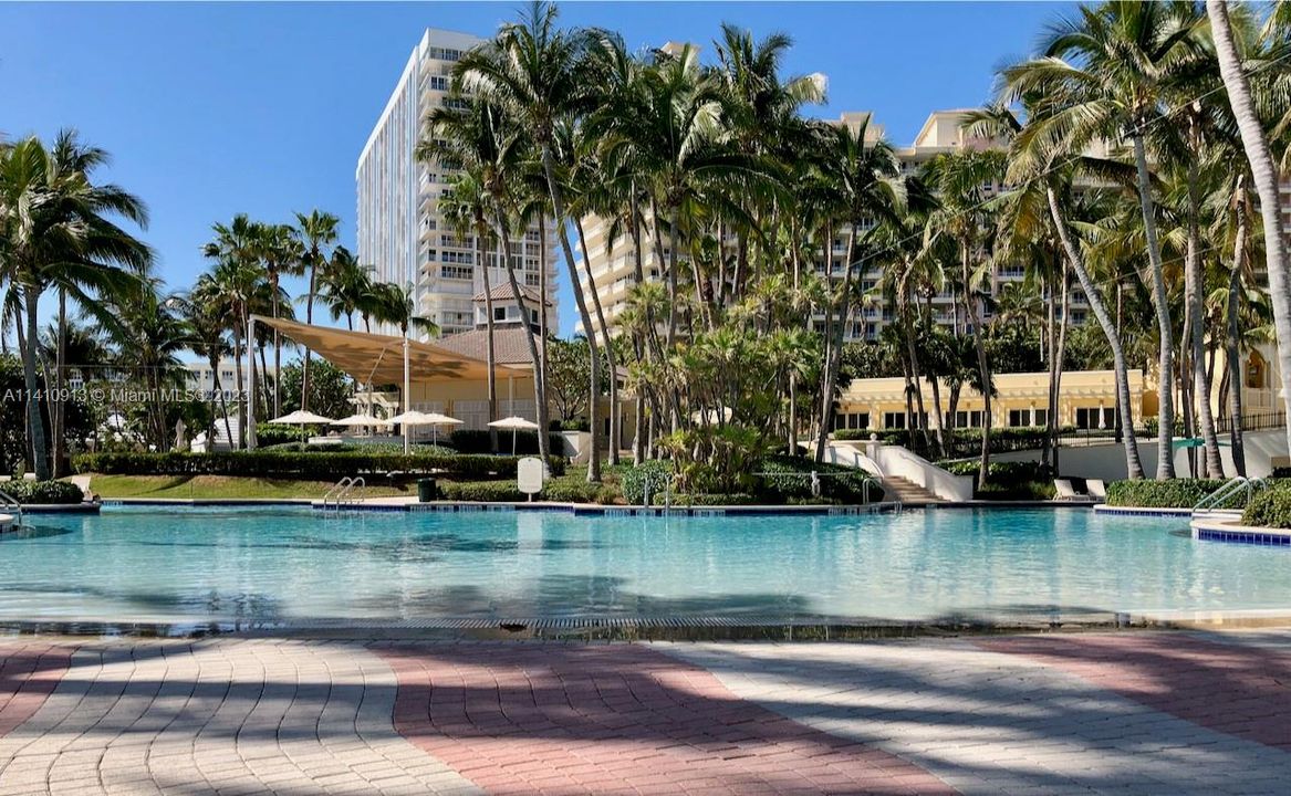 Family Pool | Oceanfront