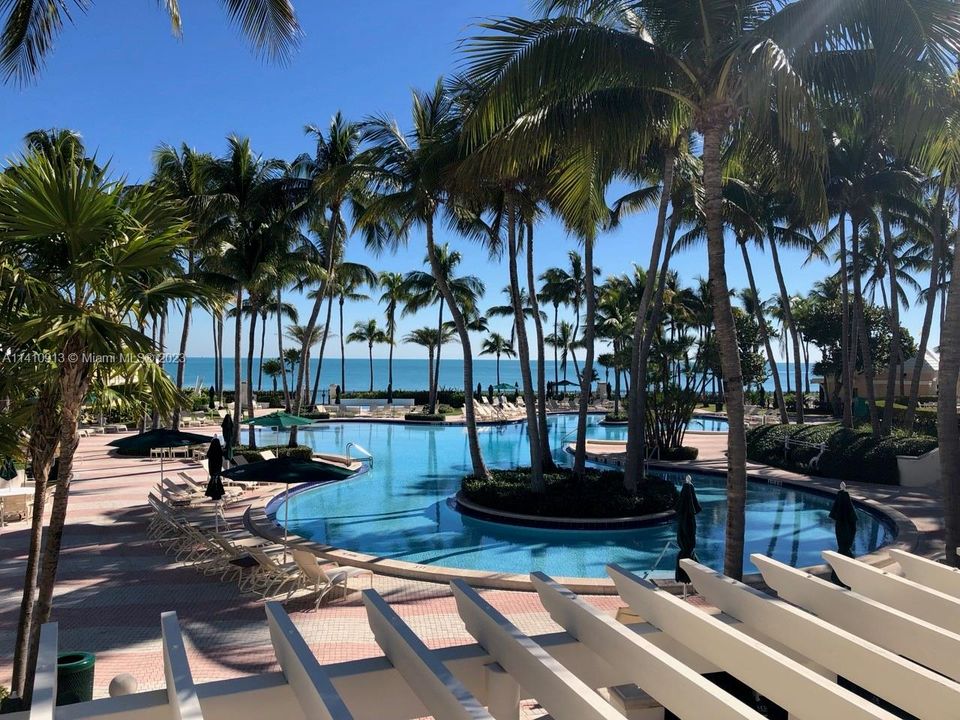 Recently Sold: $2,799,000 (2 beds, 2 baths, 2100 Square Feet)