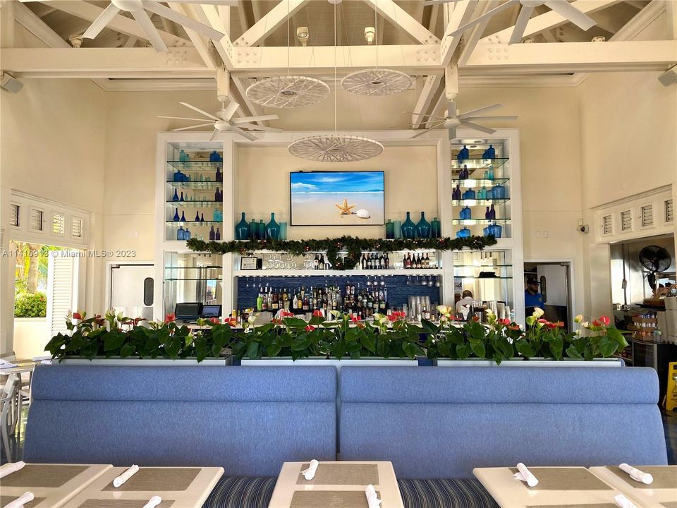 The Beach Bar & Grill - indoor/outdoor dining