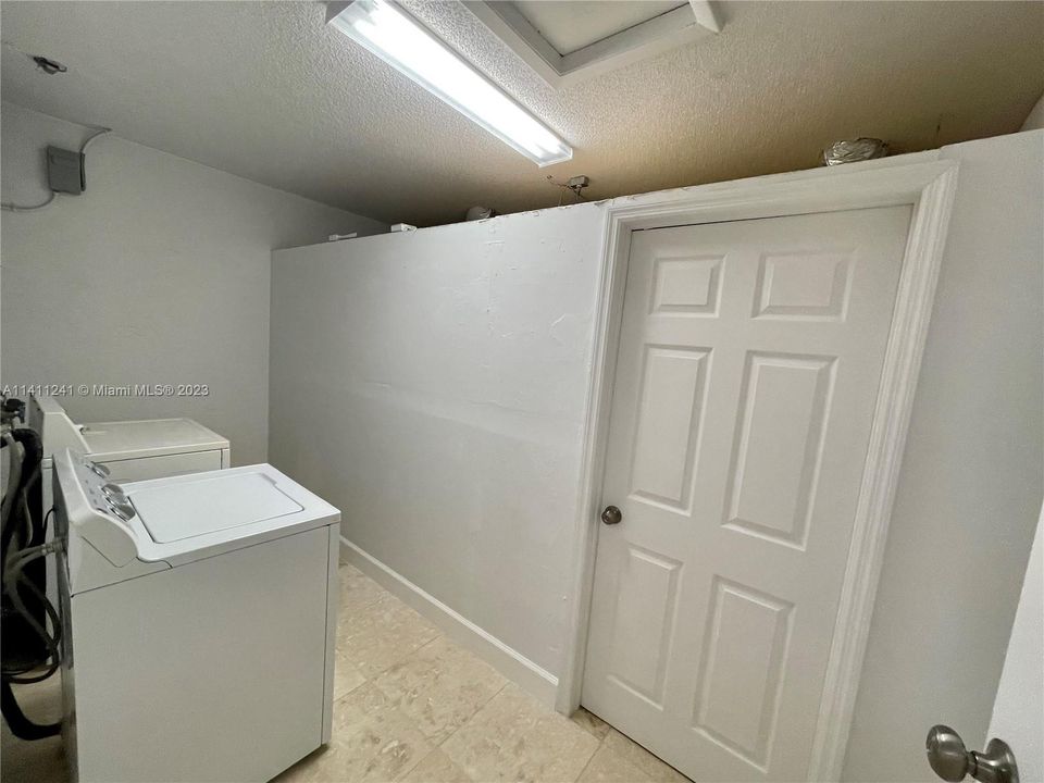 Recently Rented: $3,500 (3 beds, 2 baths, 1829 Square Feet)