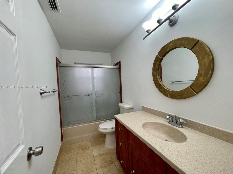 最近租的: $3,500 (3 贝兹, 2 浴室, 1829 平方英尺)