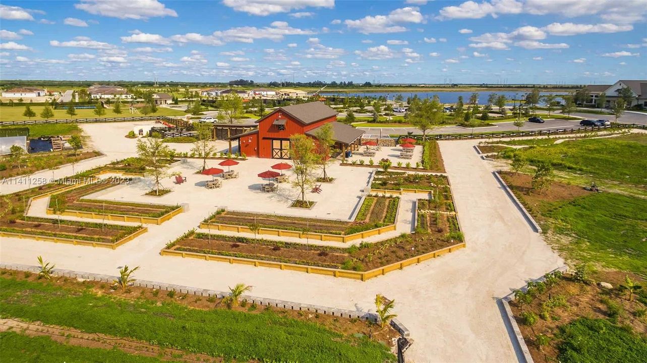 Недавно продано: $729,900 (4 спален, 3 ванн, 2400 Квадратных фут)