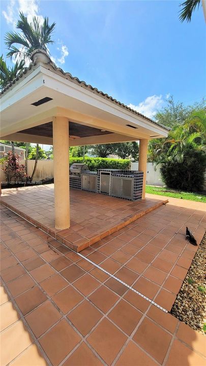 Recently Rented: $5,500 (5 beds, 6 baths, 2802 Square Feet)