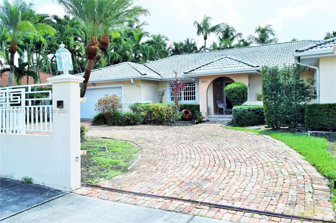 Recently Rented: $5,500 (5 beds, 6 baths, 2802 Square Feet)