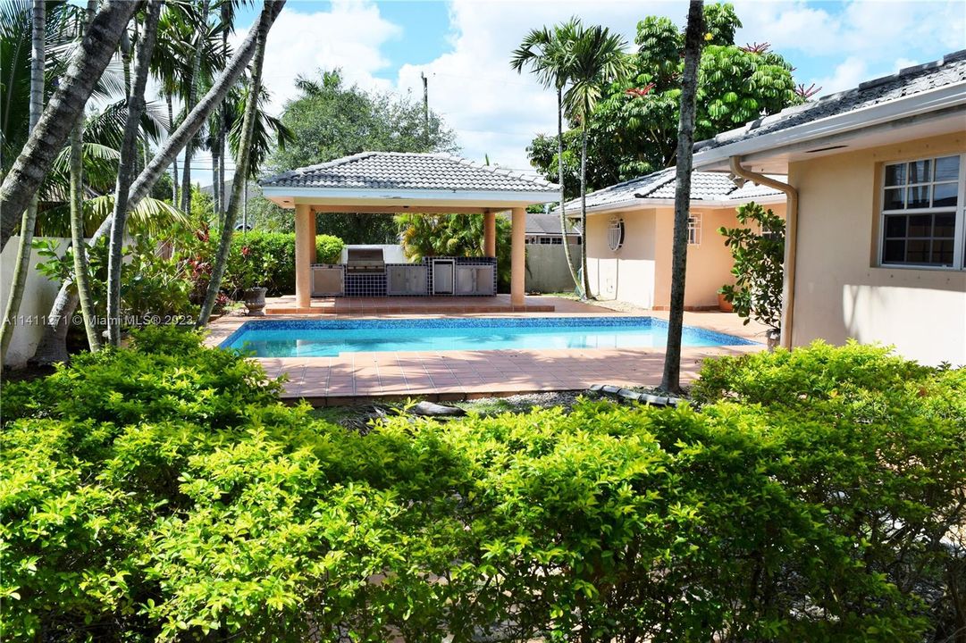 Recently Rented: $5,500 (5 beds, 6 baths, 2802 Square Feet)