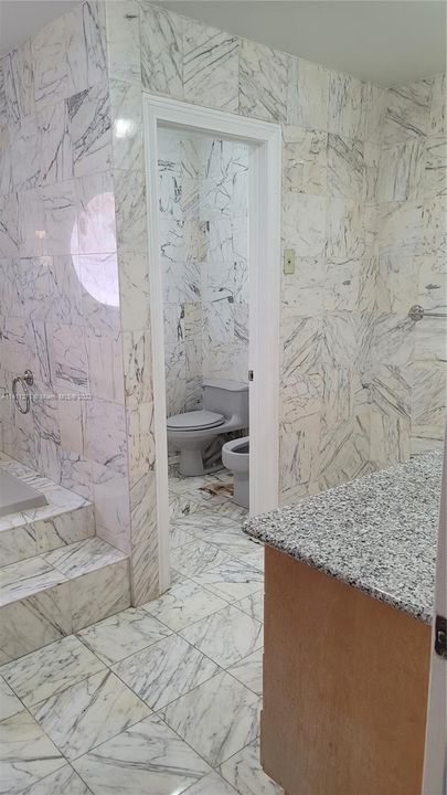 Recently Rented: $5,500 (5 beds, 6 baths, 2802 Square Feet)