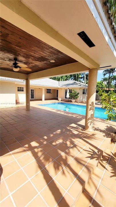 Recently Rented: $5,500 (5 beds, 6 baths, 2802 Square Feet)