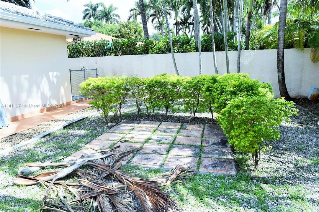 Recently Rented: $5,500 (5 beds, 6 baths, 2802 Square Feet)