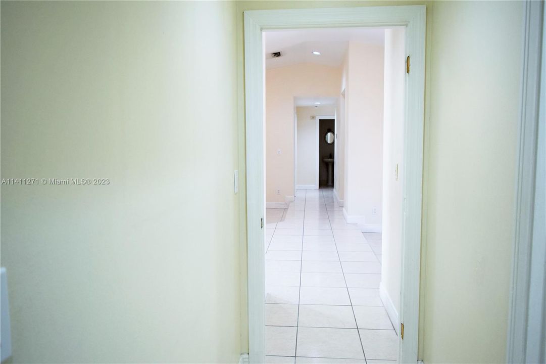 Recently Rented: $5,500 (5 beds, 6 baths, 2802 Square Feet)