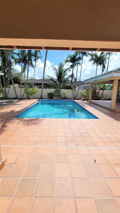 Recently Rented: $5,500 (5 beds, 6 baths, 2802 Square Feet)