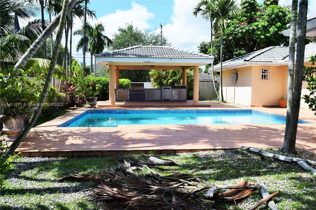 Recently Rented: $5,500 (5 beds, 6 baths, 2802 Square Feet)