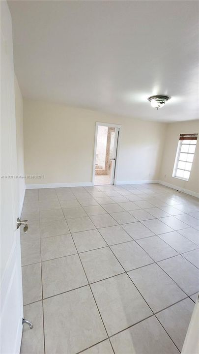 Recently Rented: $5,500 (5 beds, 6 baths, 2802 Square Feet)