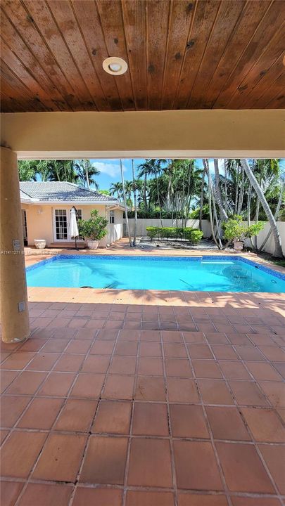 Recently Rented: $5,500 (5 beds, 6 baths, 2802 Square Feet)