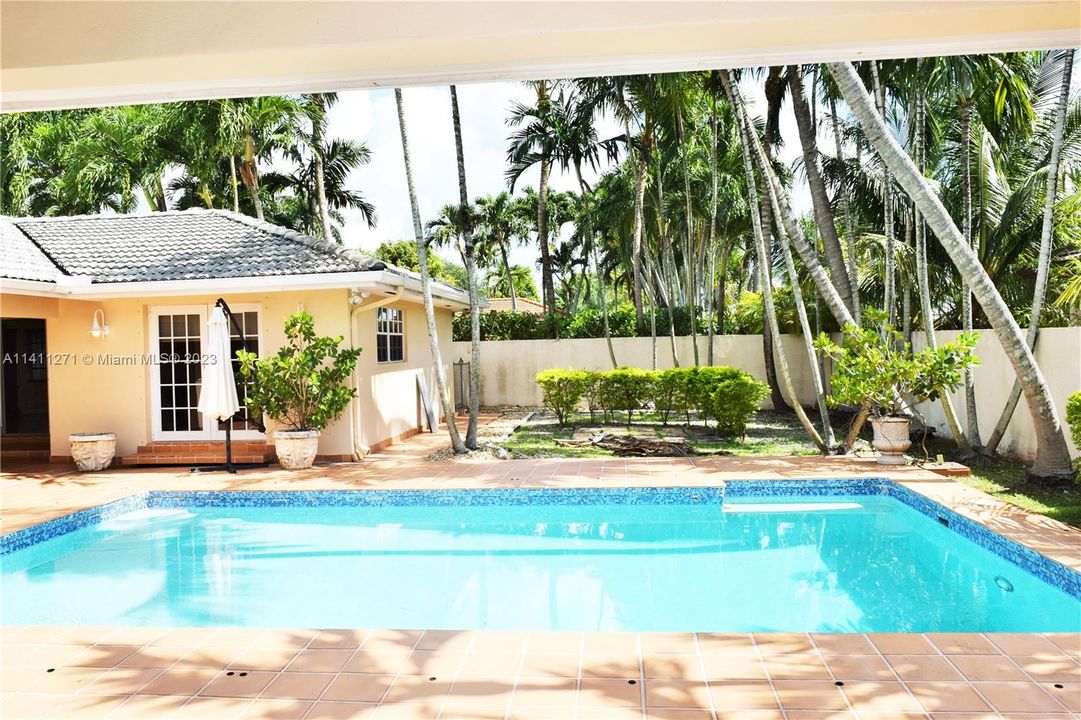 Recently Rented: $5,500 (5 beds, 6 baths, 2802 Square Feet)