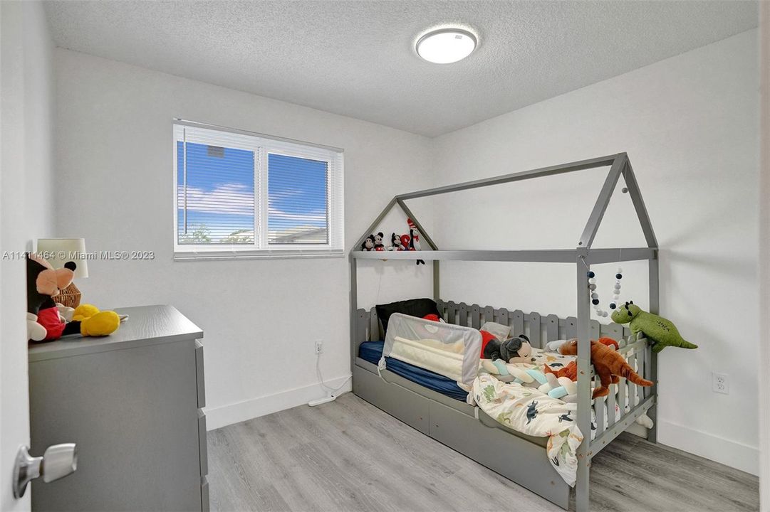 Vendido Recientemente: $499,000 (3 camas, 2 baños, 1678 Pies cuadrados)