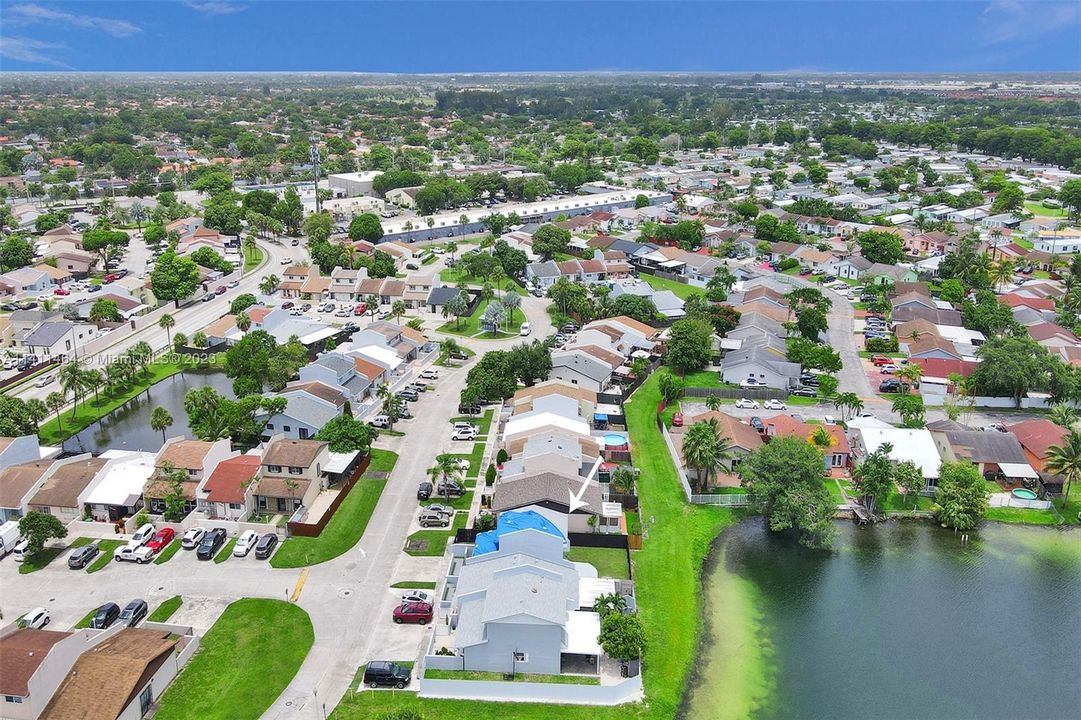 Vendido Recientemente: $499,000 (3 camas, 2 baños, 1678 Pies cuadrados)