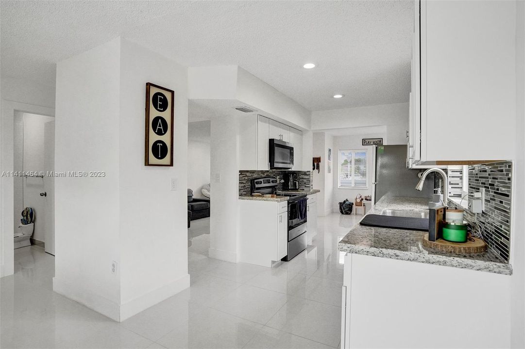 Vendido Recientemente: $499,000 (3 camas, 2 baños, 1678 Pies cuadrados)