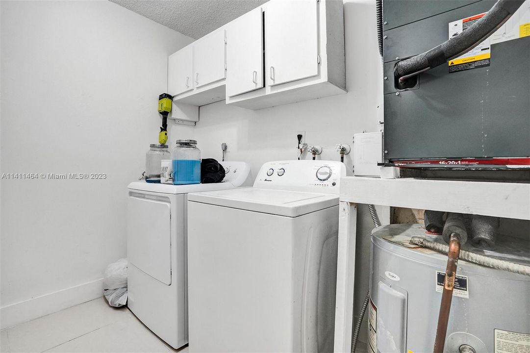 Vendido Recientemente: $499,000 (3 camas, 2 baños, 1678 Pies cuadrados)