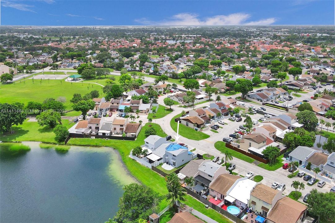 Vendido Recientemente: $499,000 (3 camas, 2 baños, 1678 Pies cuadrados)