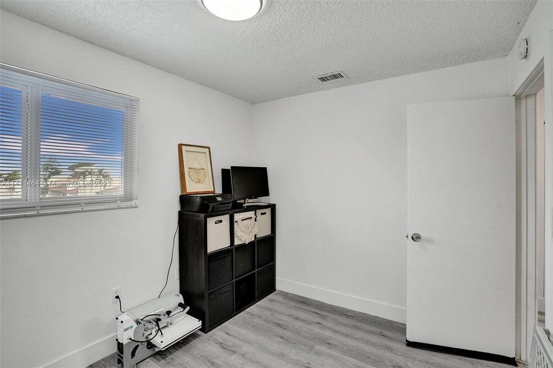 Vendido Recientemente: $499,000 (3 camas, 2 baños, 1678 Pies cuadrados)