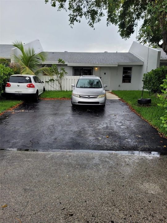 Recently Sold: $350,000 (3 beds, 1 baths, 1015 Square Feet)