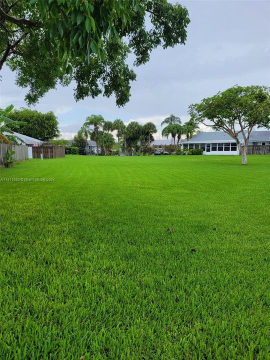 Recently Sold: $350,000 (3 beds, 1 baths, 1015 Square Feet)