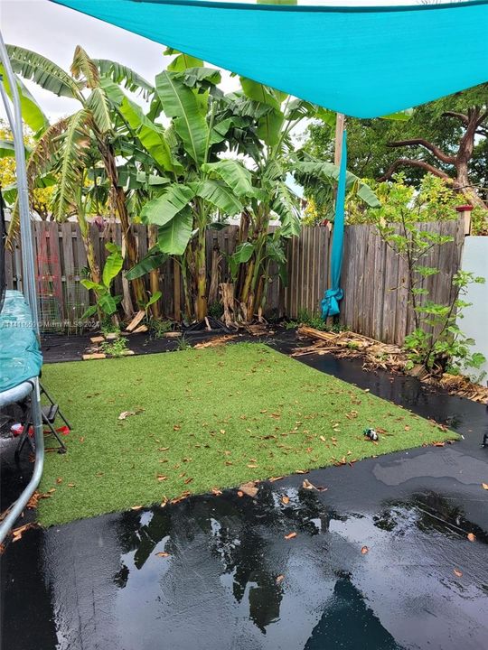 Recently Sold: $350,000 (3 beds, 1 baths, 1015 Square Feet)