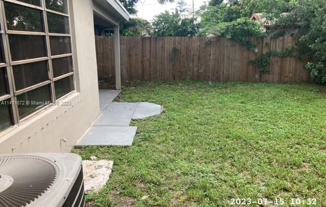 Recently Sold: $439,900 (3 beds, 2 baths, 1547 Square Feet)