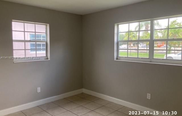 Recently Sold: $439,900 (3 beds, 2 baths, 1547 Square Feet)