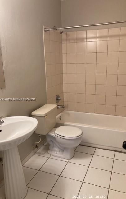 Recently Sold: $439,900 (3 beds, 2 baths, 1547 Square Feet)