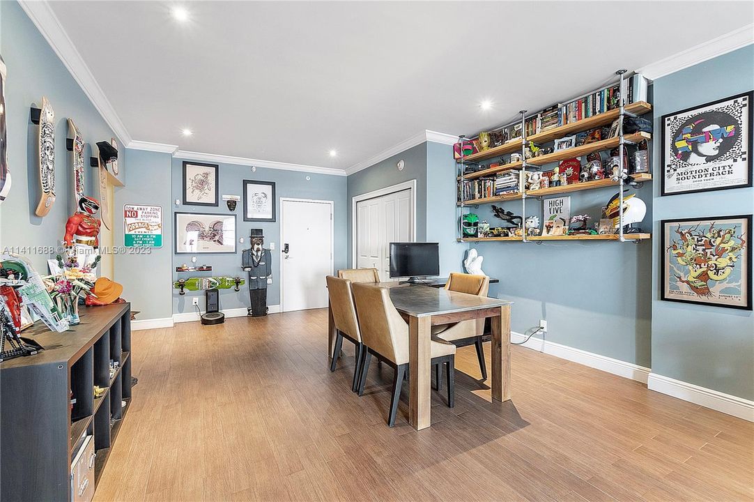 Vendido Recientemente: $565,000 (1 camas, 1 baños, 910 Pies cuadrados)