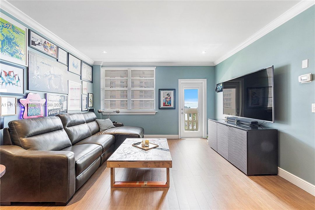 Vendido Recientemente: $565,000 (1 camas, 1 baños, 910 Pies cuadrados)