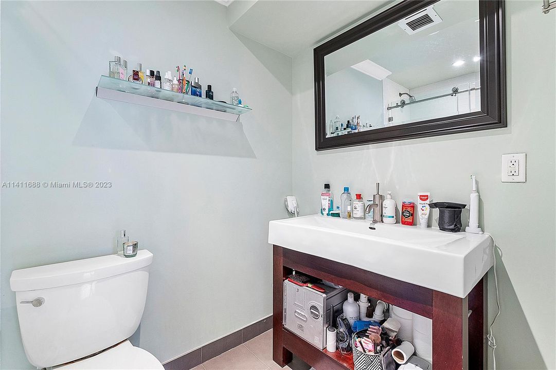 Vendido Recientemente: $565,000 (1 camas, 1 baños, 910 Pies cuadrados)